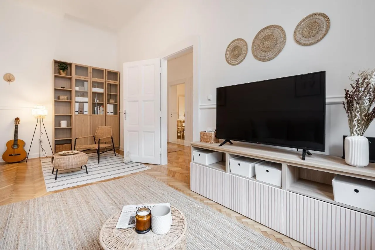 Sassy Lee Apartment Budapest 0*,  Ungheria