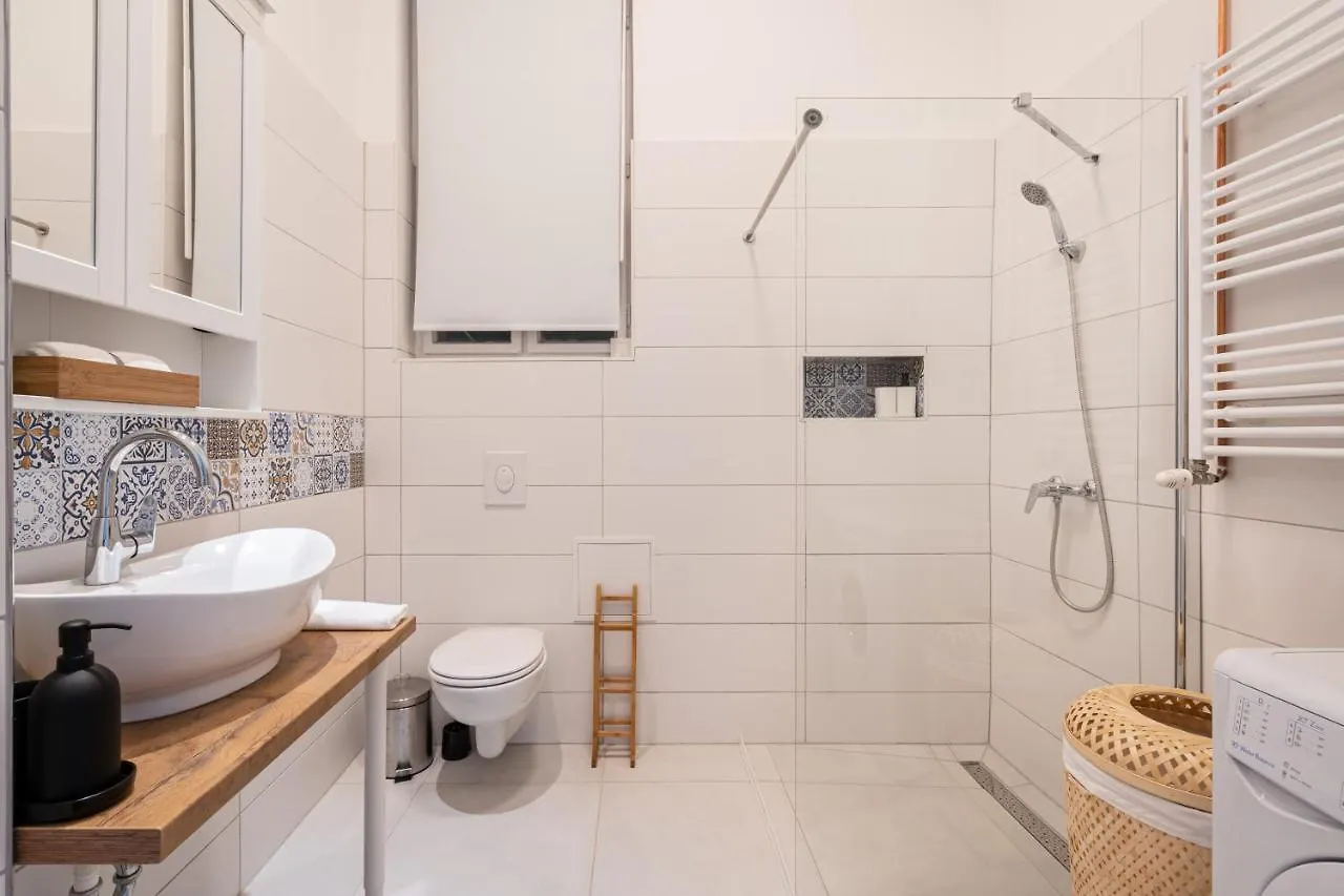 Sassy Lee Apartment Budapest 0*,  Ungheria