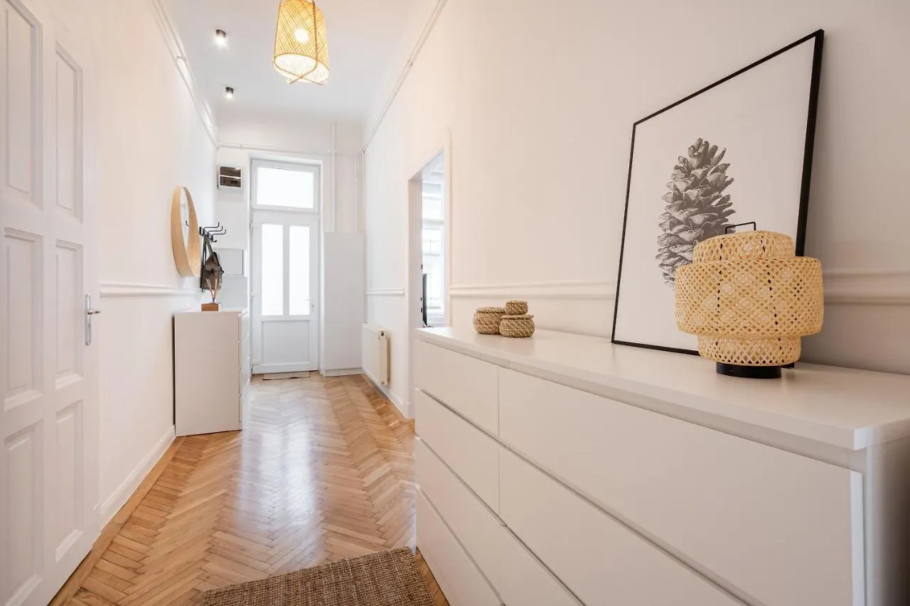 Sassy Lee Apartment Budapest