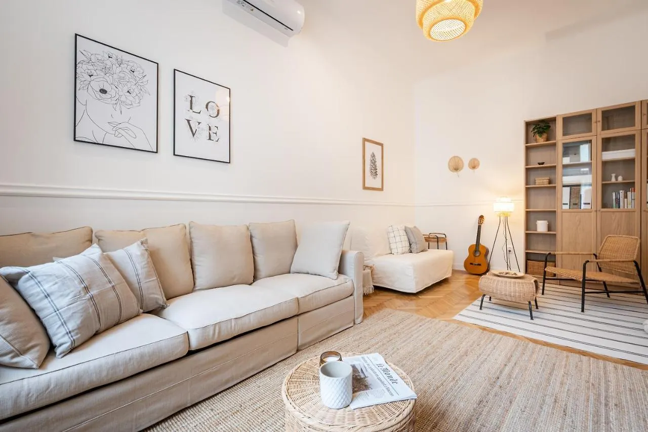 Sassy Lee Apartment Budapest