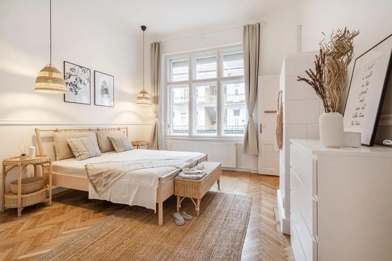 Sassy Lee Apartment Budapest