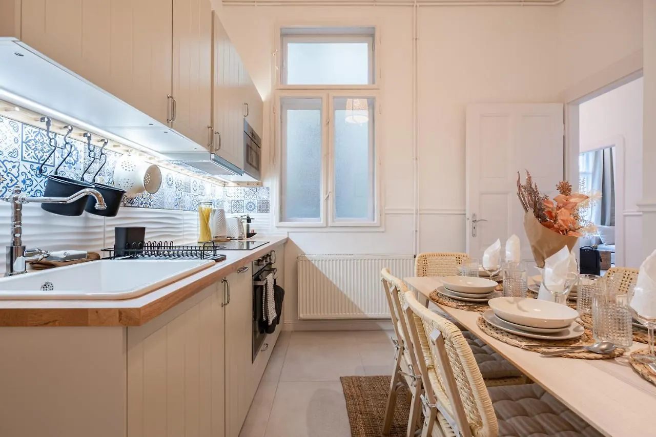 Sassy Lee Apartment Budapest